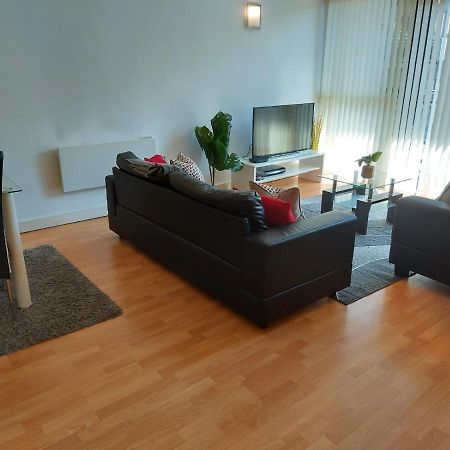 City 2 Bed, 2 Bath, Free Parking & Wifi シェフィールド エクステリア 写真