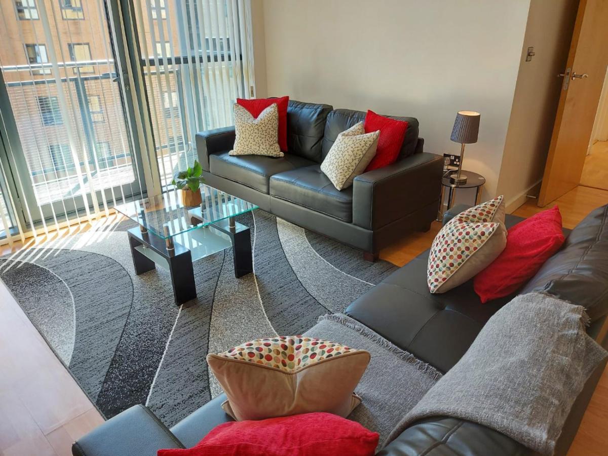 City 2 Bed, 2 Bath, Free Parking & Wifi シェフィールド エクステリア 写真