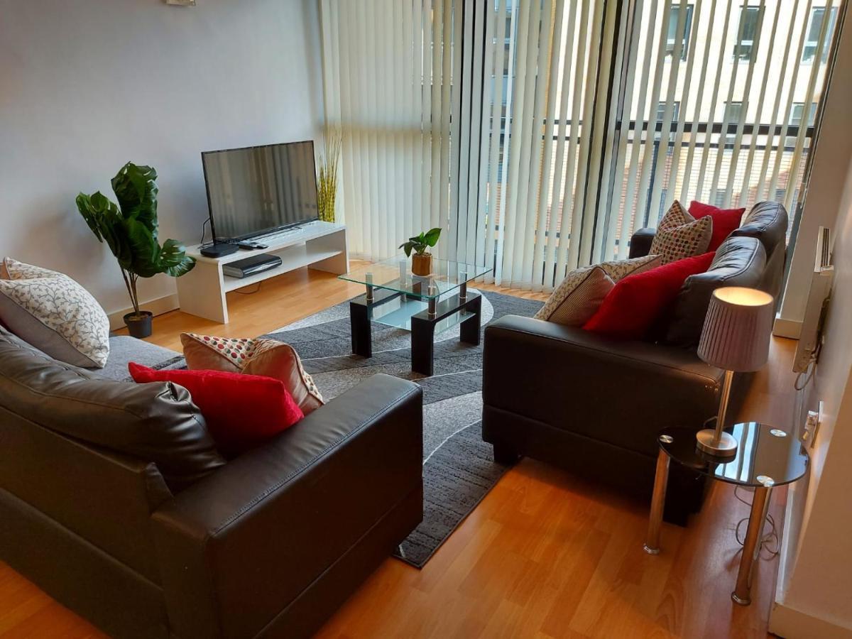 City 2 Bed, 2 Bath, Free Parking & Wifi シェフィールド エクステリア 写真