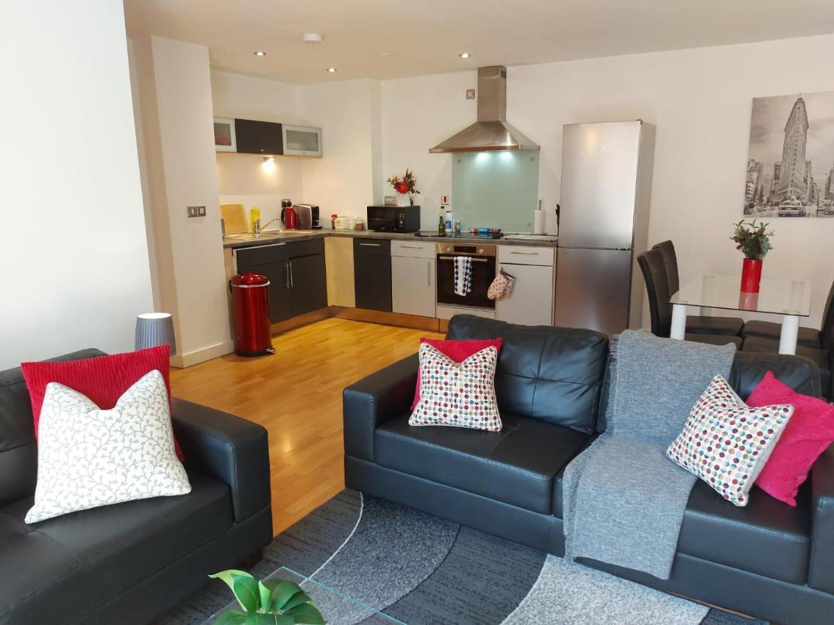 City 2 Bed, 2 Bath, Free Parking & Wifi シェフィールド エクステリア 写真